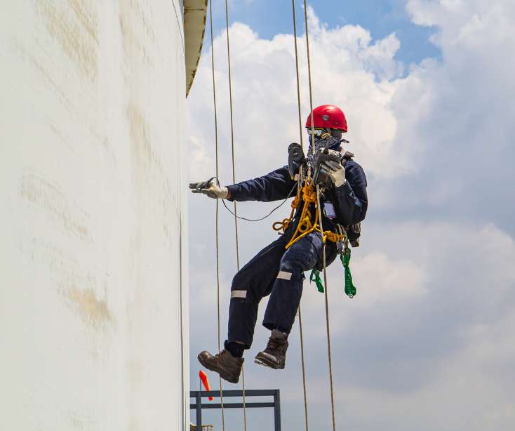 Ensure compliance with QLD’s 2026 height safety laws. Expert guide on mandatory inspection intervals for harnesses, anchors, and lanyards under AS/NZS 1891